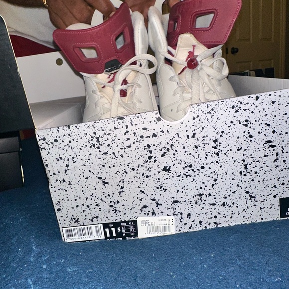 Air Jordan 6 Retro OG “Maroon” Size 11.5 - Picture 3 of 4